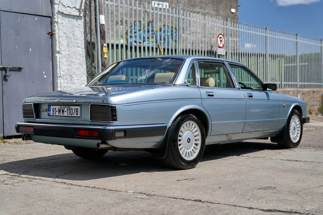 1991 Daimler - Image 8 of 30