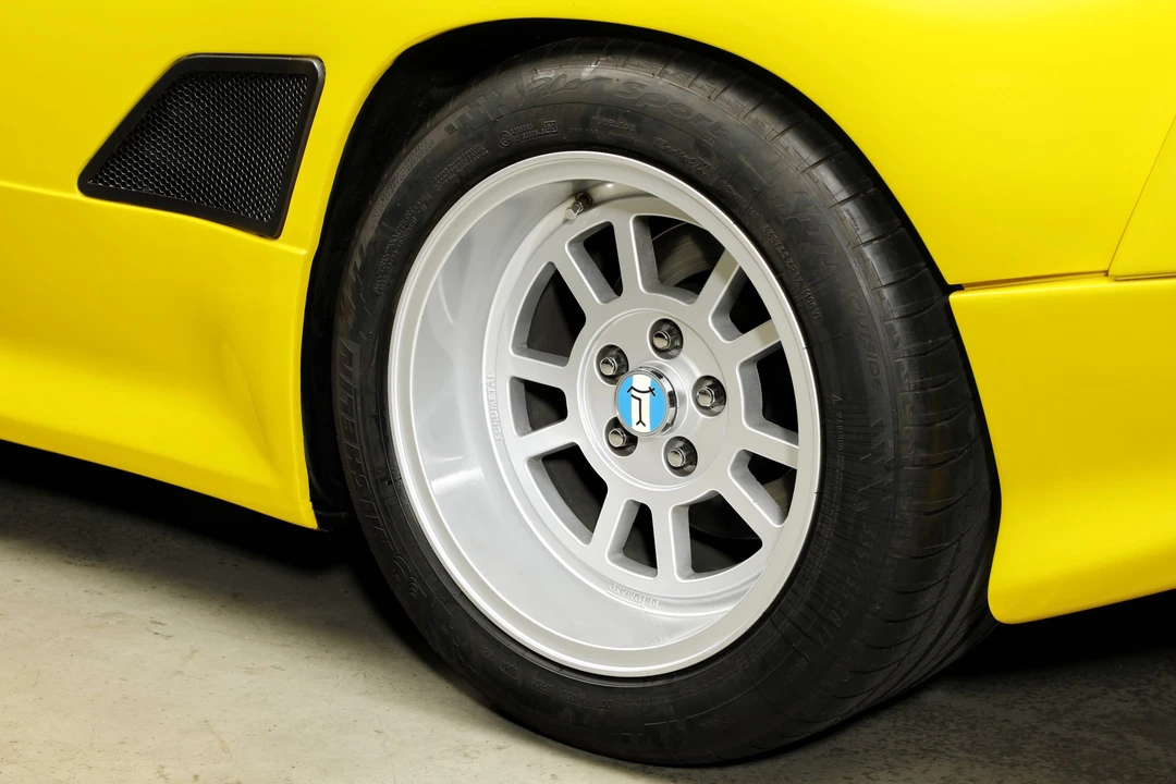 1991 DeTomaso Pantera - Image 30 of 31
