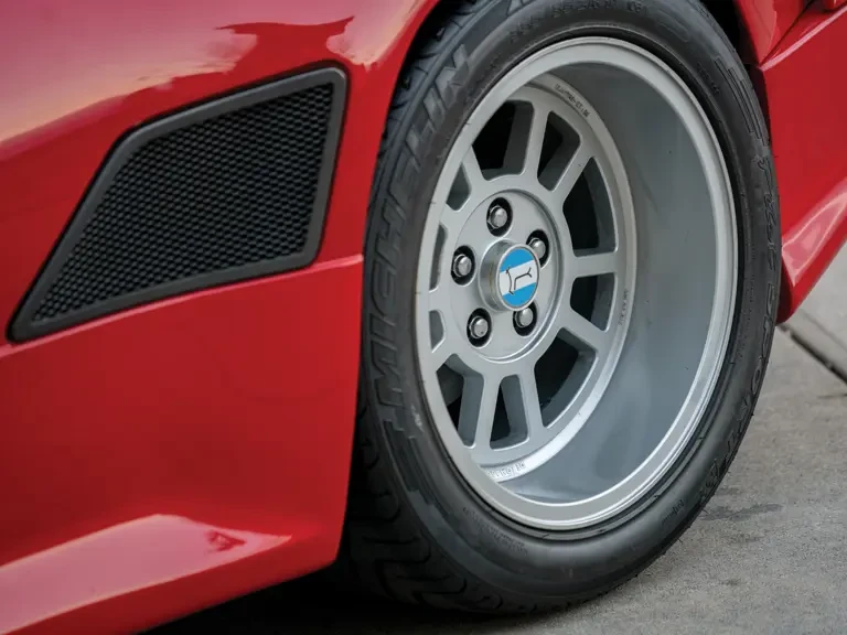 1991 DeTomaso Pantera - Image 18 of 25