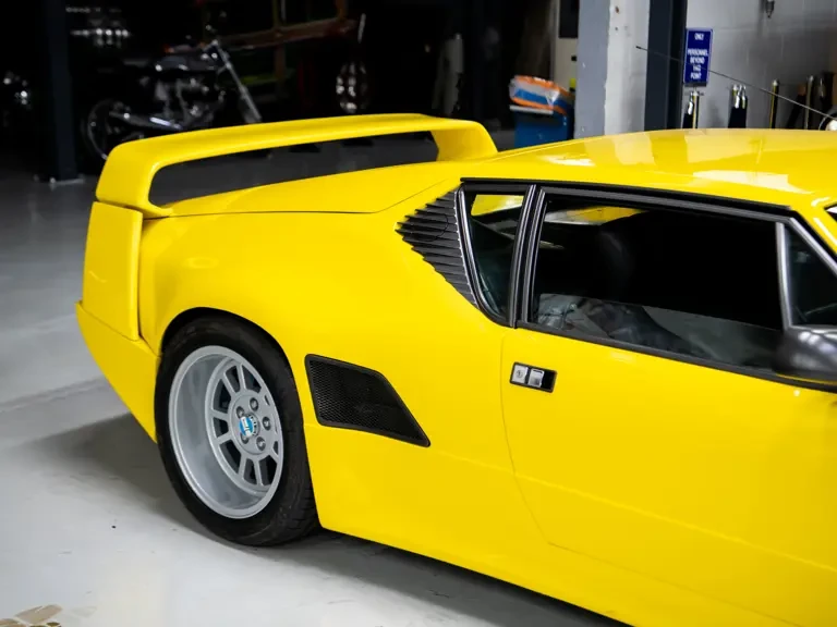 1991 DeTomaso Pantera - Image 30 of 31