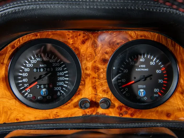 1991 DeTomaso Pantera - Image 17 of 31