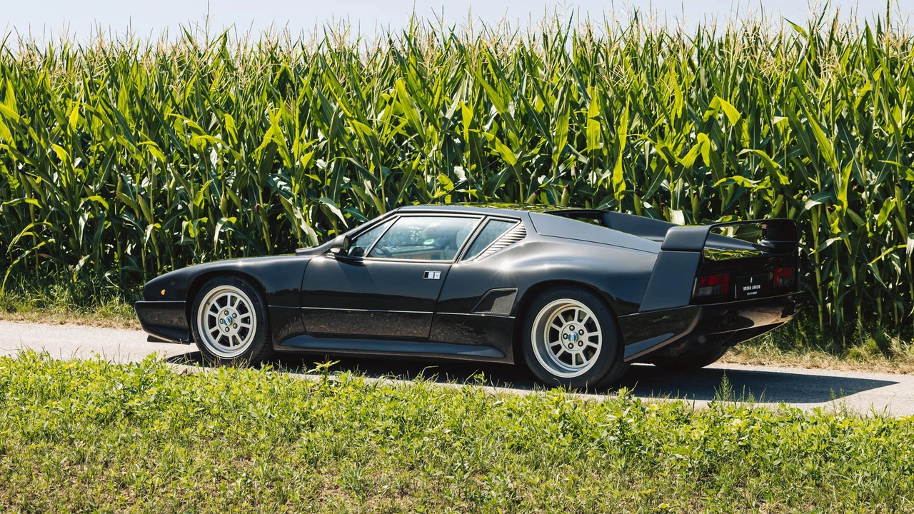1991 DeTomaso Pantera - Image 20 of 31