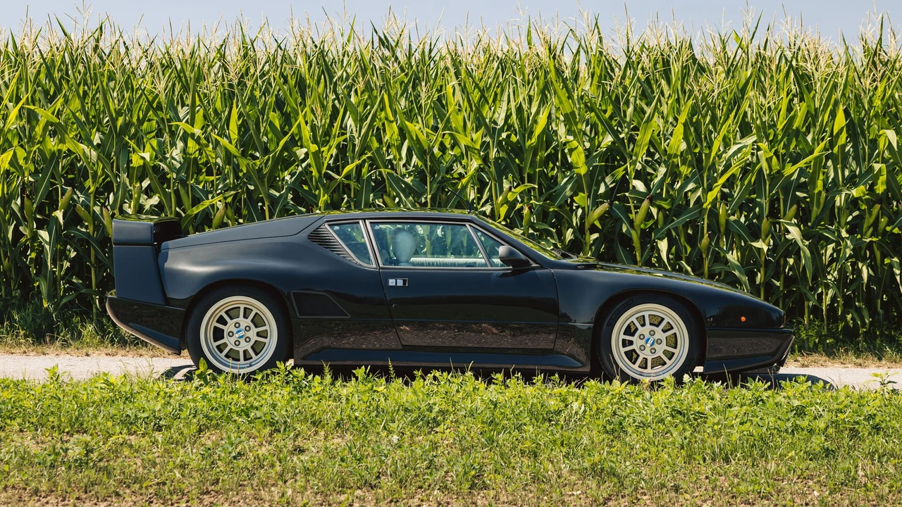 1991 DeTomaso Pantera - Image 27 of 31