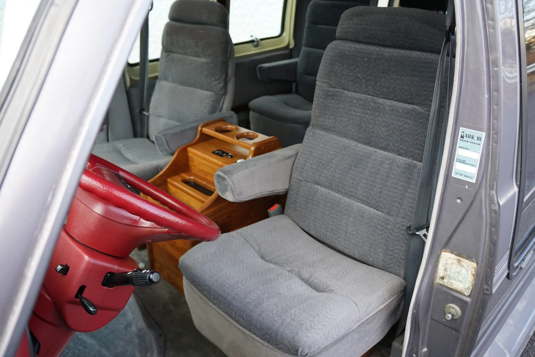 1991 Dodge Ram Van - Image 30 of 31