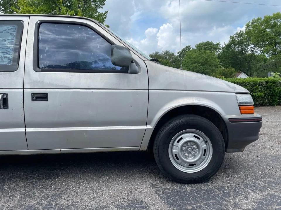 1991 Dodge Caravan - Image 7 of 20