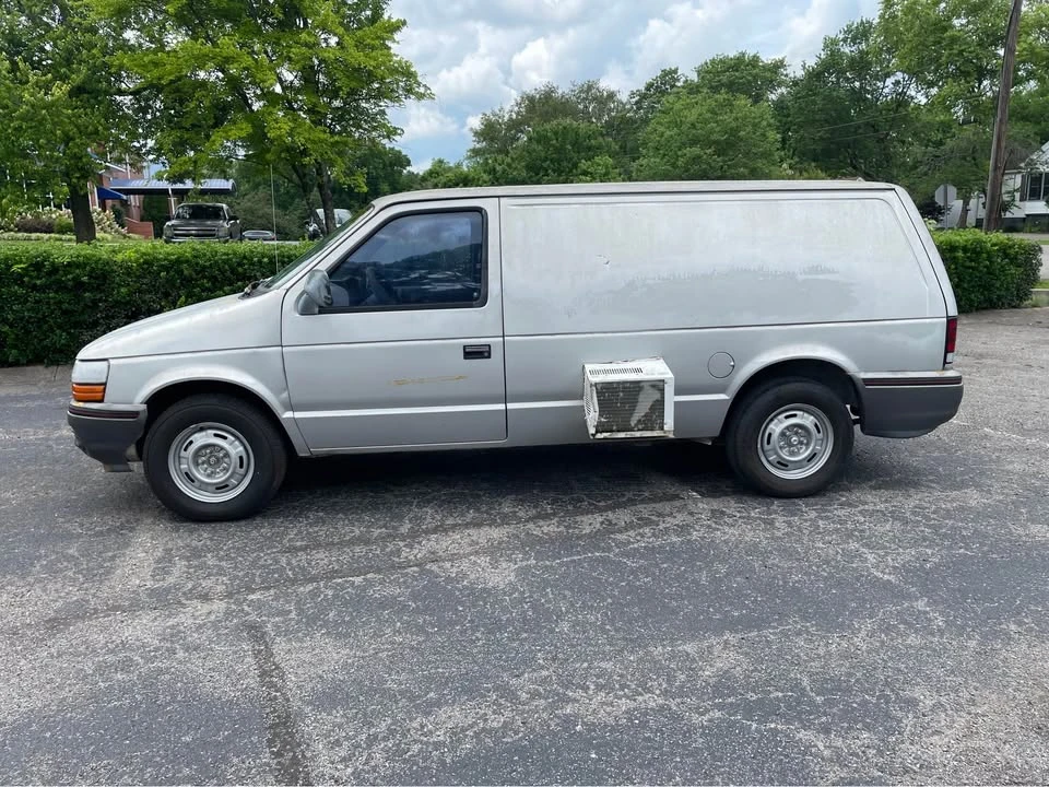 1991 Dodge Caravan - Image 18 of 20