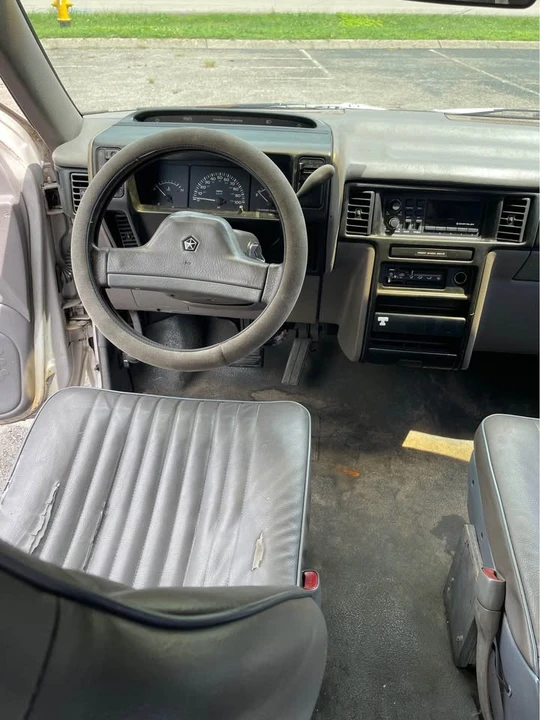 1991 Dodge Caravan - Image 15 of 20