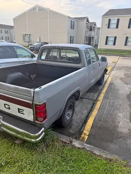 1991 Dodge D150 Club Cab Short Bed