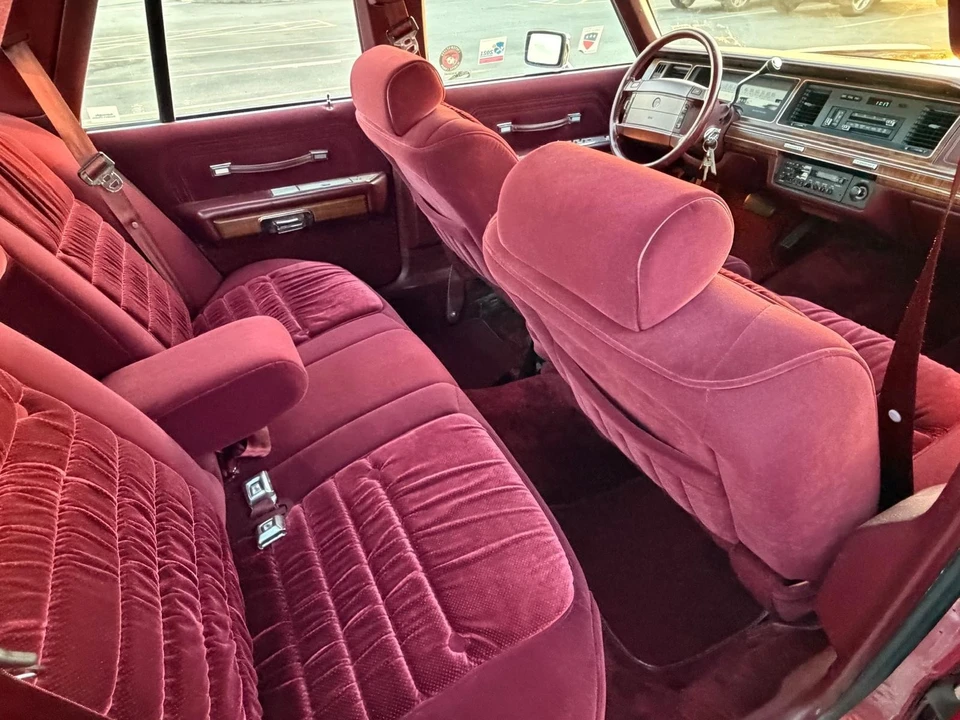 1991 Dodge Caravan - Image 16 of 21