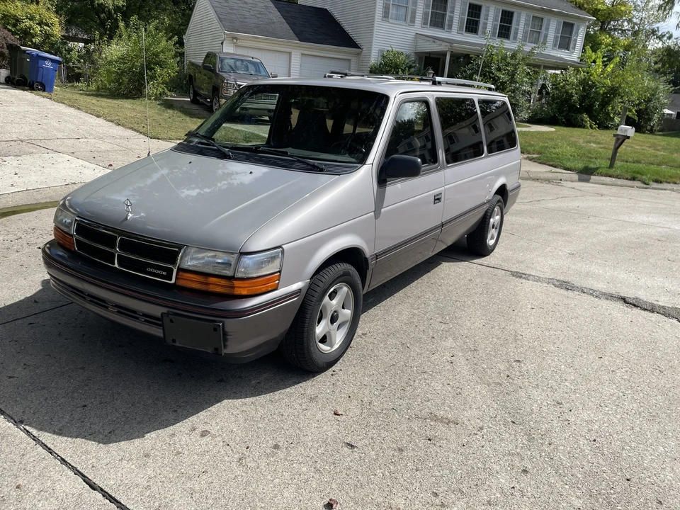 1991 Dodge Caravan - Image 6 of 31