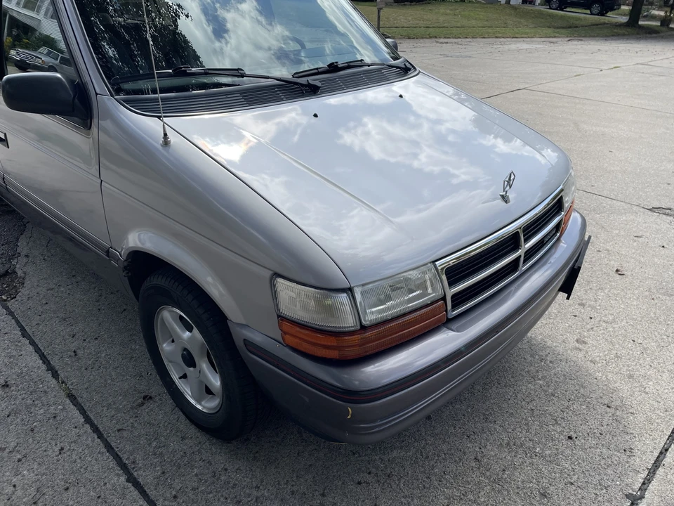 1991 Dodge Caravan - Image 24 of 31