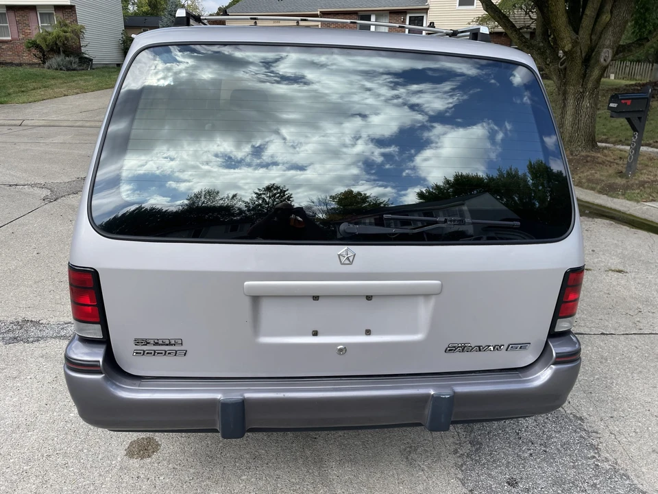 1991 Dodge Caravan - Image 11 of 31