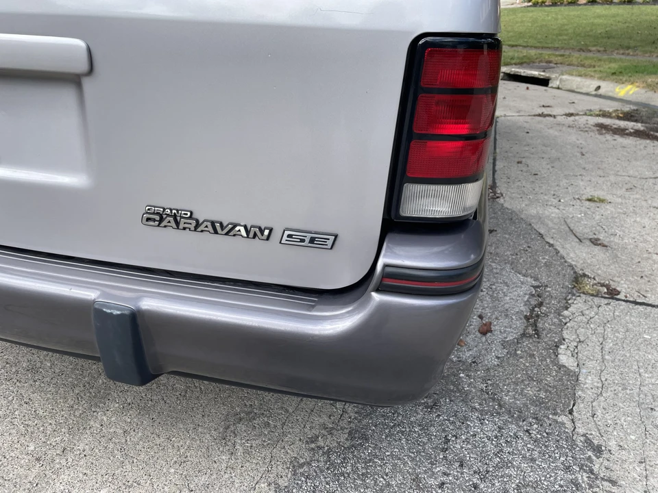 1991 Dodge Caravan - Image 14 of 31