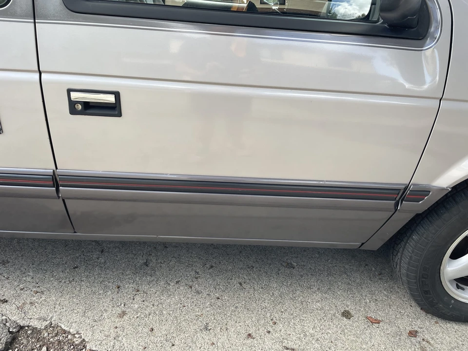 1991 Dodge Caravan - Image 17 of 31