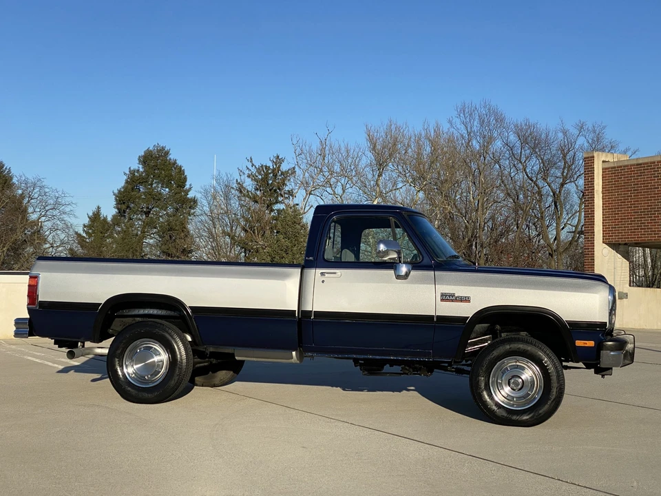 1991 Dodge Ram 1st Gen - Image 26 of 31