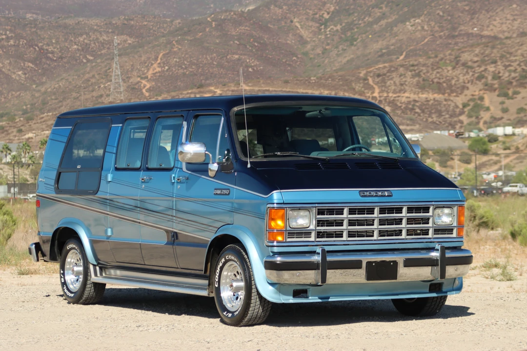 1991 Dodge Ram Van - Image 4 of 31