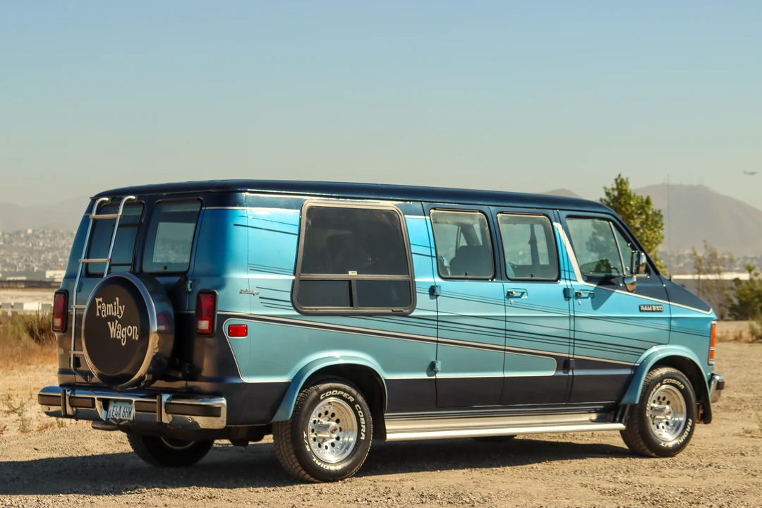 1991 Dodge Ram Van - Image 20 of 31