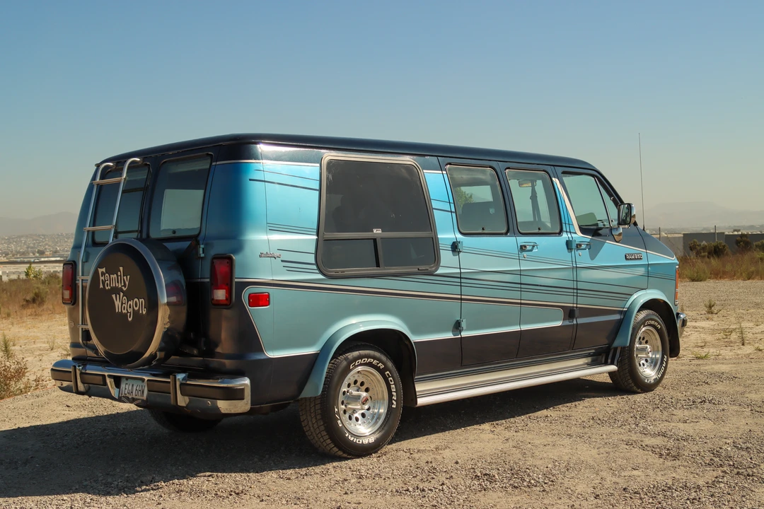 1991 Dodge Ram Van - Image 22 of 31