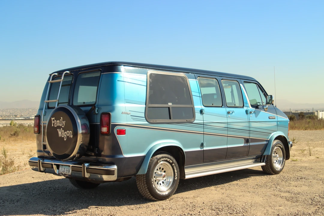 1991 Dodge Ram Van - Image 21 of 31