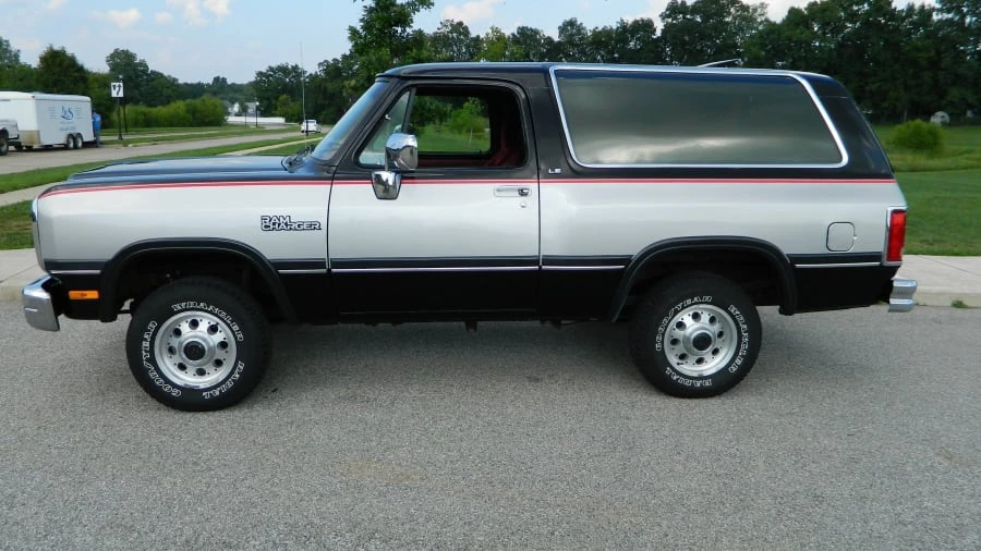 1991 Dodge Ramcharger - Image 2 of 9