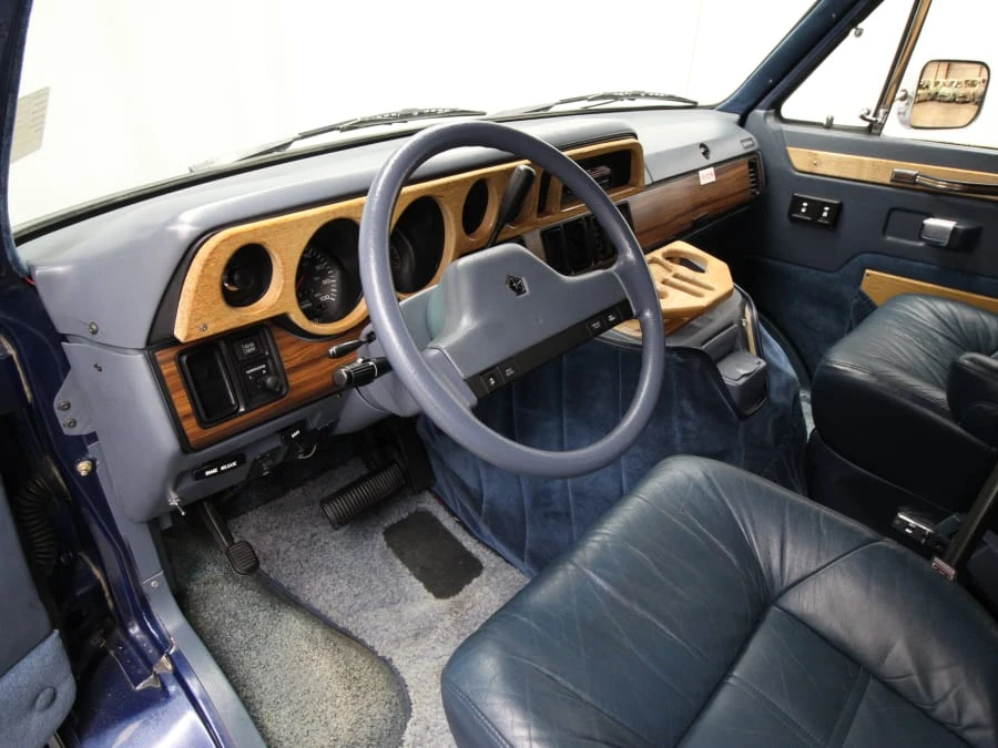 1991 Dodge Ram Van - Image 5 of 12