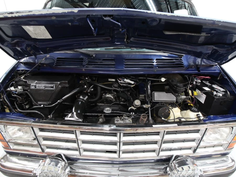 1991 Dodge Ram Van - Image 11 of 12