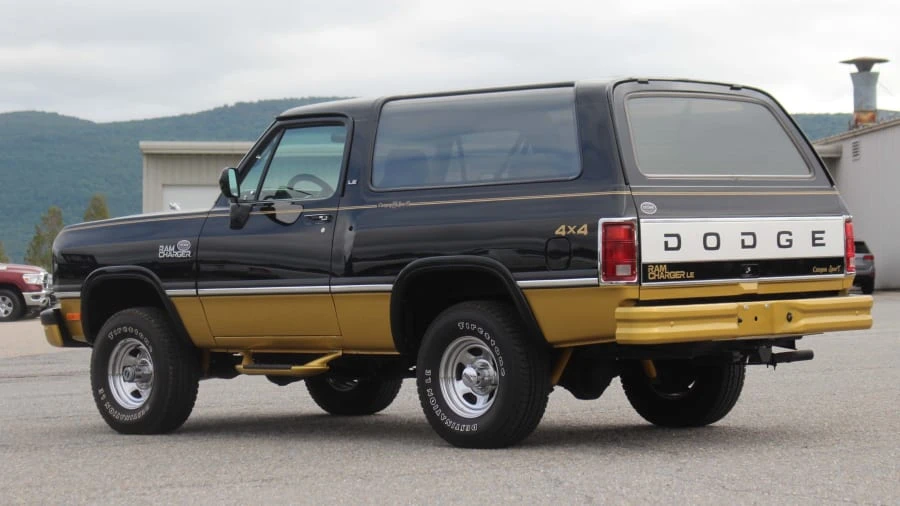 1991 Dodge Ramcharger - Image 3 of 13