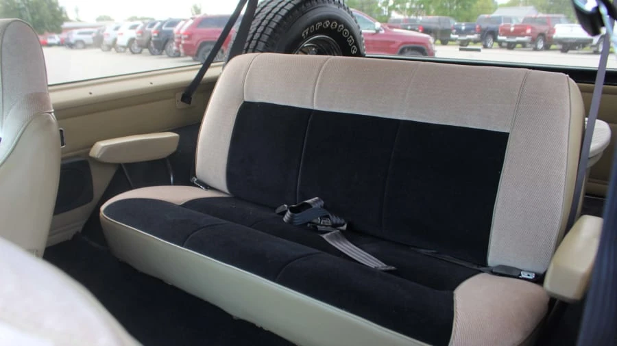 1991 Dodge Ramcharger - Image 11 of 13