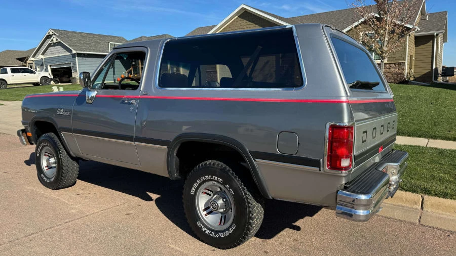 1991 Dodge Ramcharger - Image 3 of 11