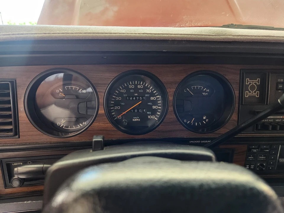 1991 Dodge Ramcharger - Image 24 of 31