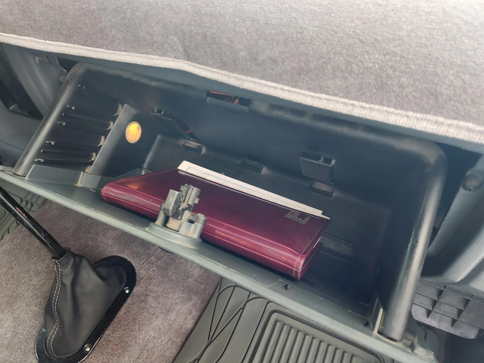 1991 Dodge Ramcharger - Image 26 of 31