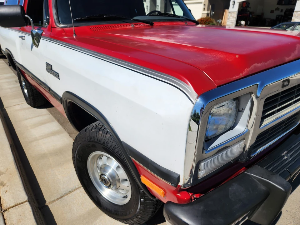 1991 Dodge Ramcharger - Image 11 of 31