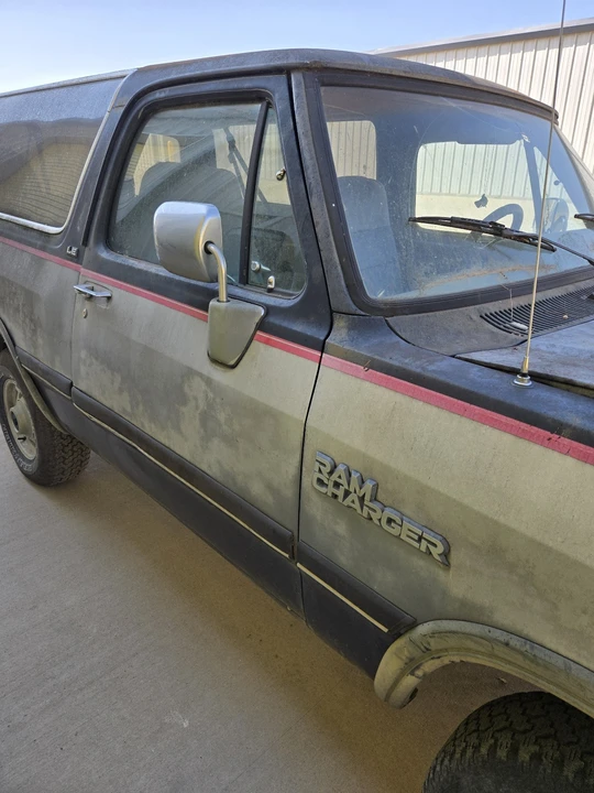 1991 Dodge Ramcharger - Image 4 of 21