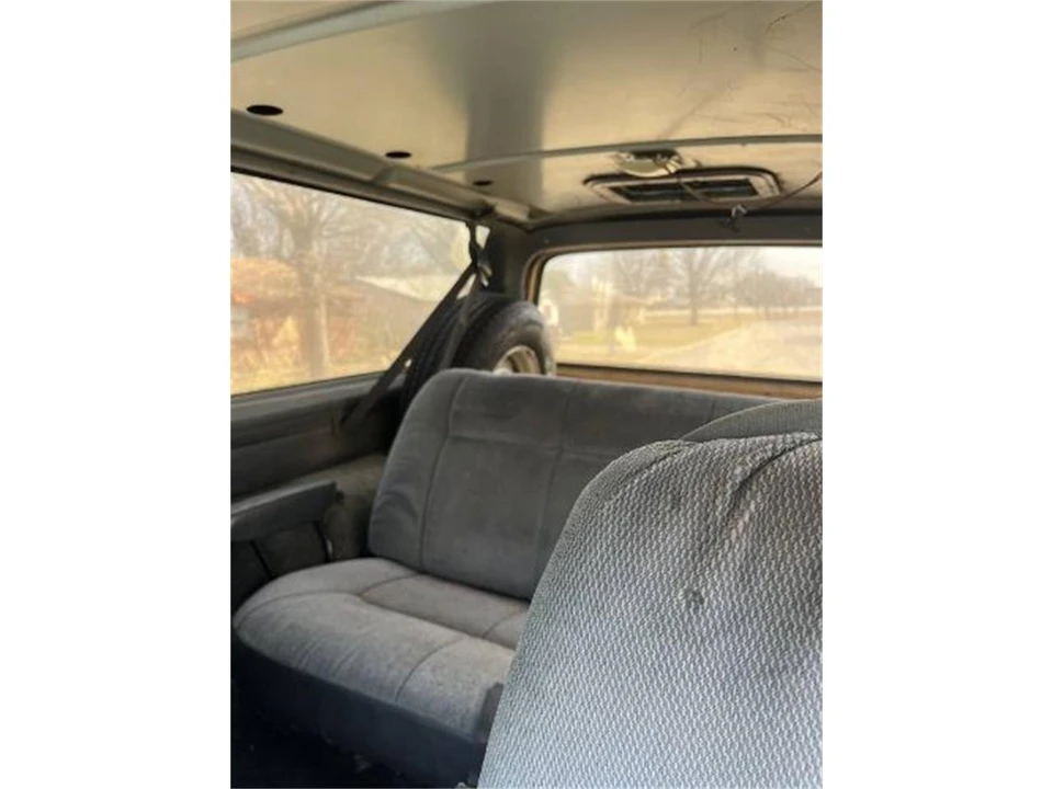 1991 Dodge Ramcharger - Image 9 of 18