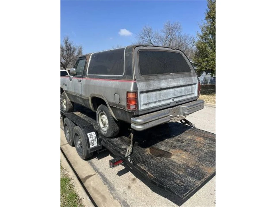 1991 Dodge Ramcharger - Image 10 of 18