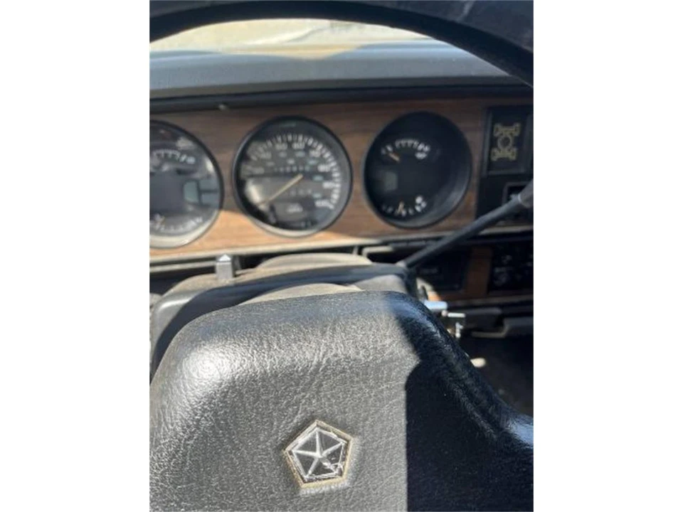 1991 Dodge Ramcharger - Image 12 of 18