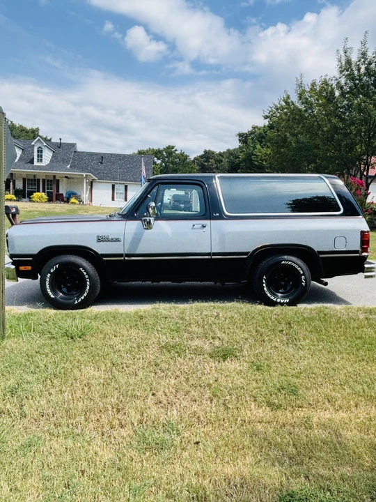 1991 Dodge Ramcharger - Image 7 of 31