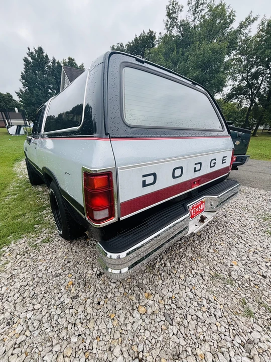 1991 Dodge Ramcharger - Image 11 of 31