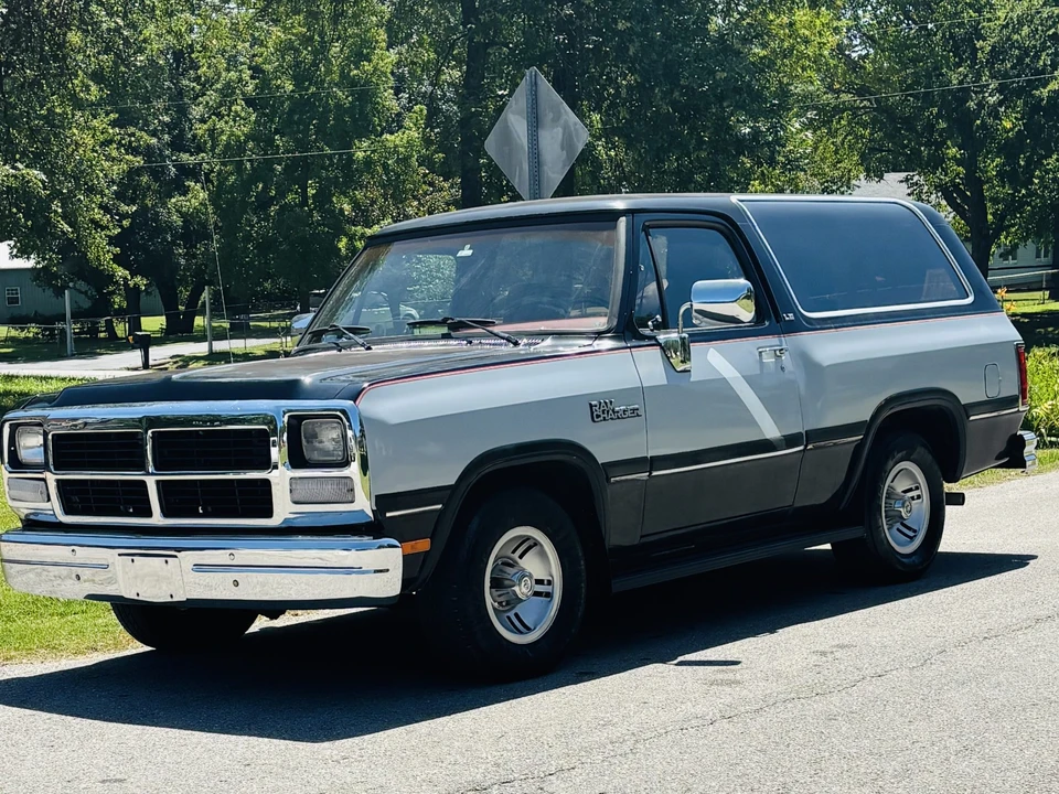 1991 Dodge Ramcharger - Image 19 of 31