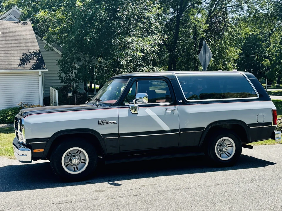 1991 Dodge Ramcharger - Image 20 of 31