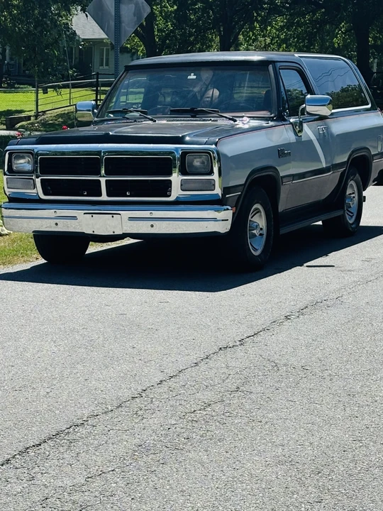 1991 Dodge Ramcharger - Image 18 of 31