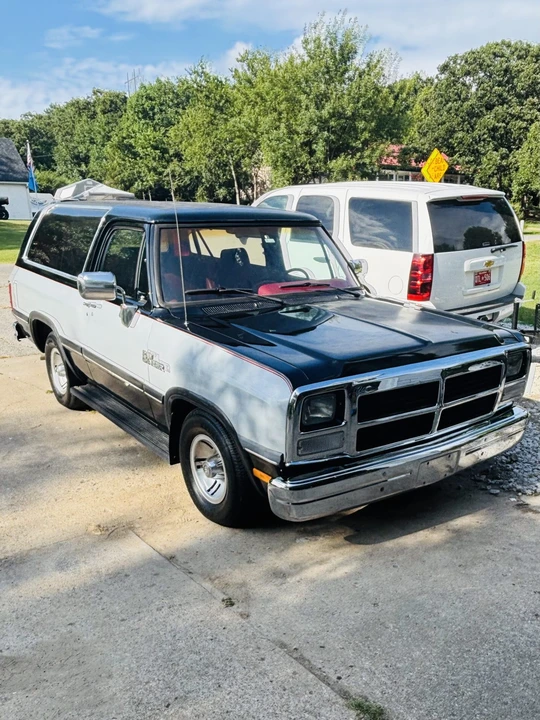 1991 Dodge Ramcharger - Image 28 of 31