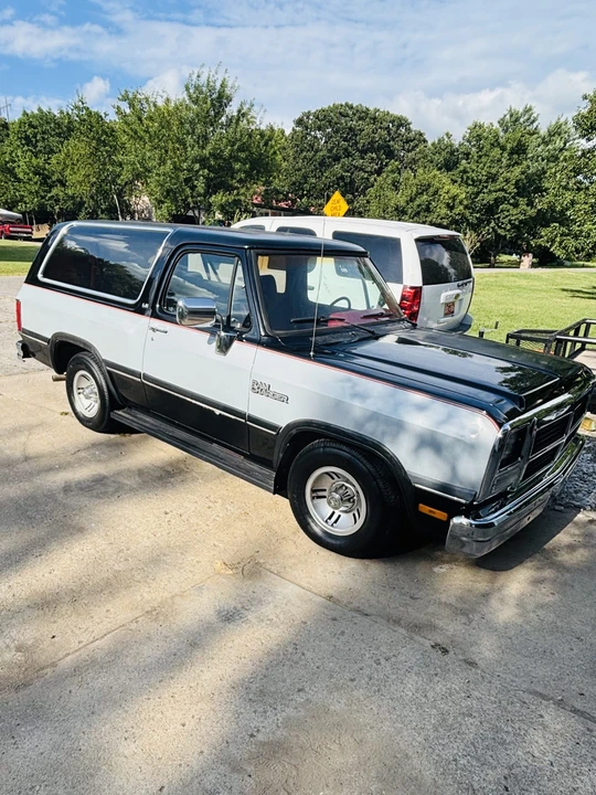 1991 Dodge Ramcharger - Image 26 of 31