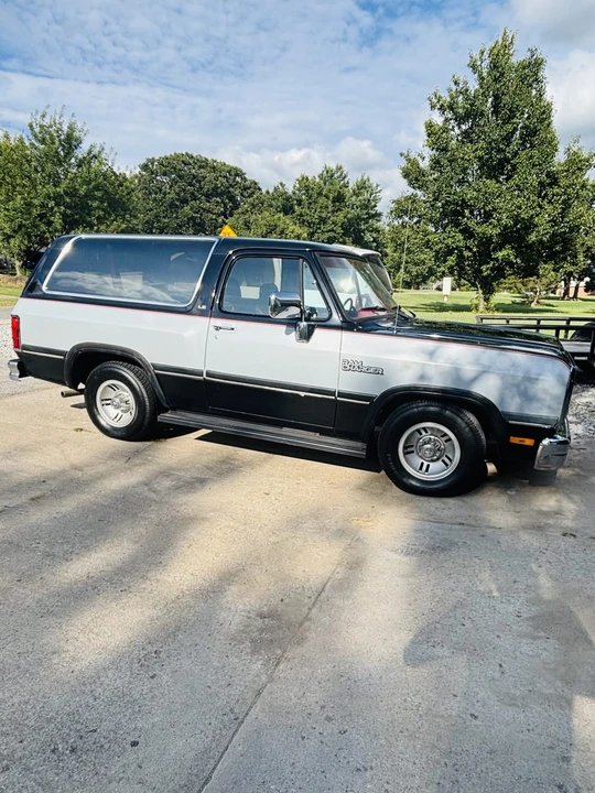 1991 Dodge Ramcharger - Image 25 of 31
