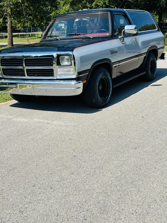 1991 Dodge Ramcharger - Image 5 of 31