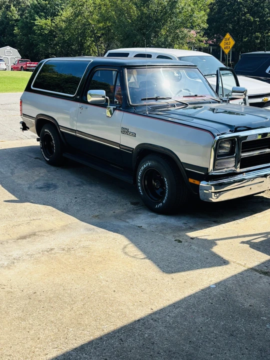 1991 Dodge Ramcharger - Image 17 of 31