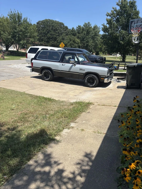 1991 Dodge Ramcharger - Image 13 of 31