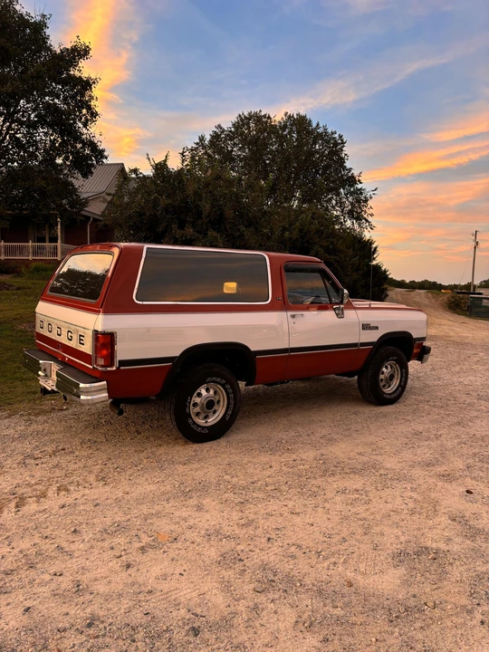 1991 Dodge Ramcharger - Image 10 of 31