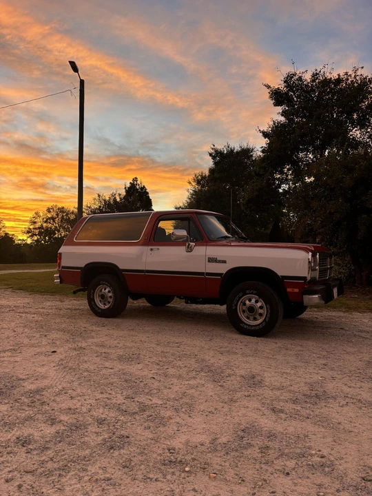 1991 Dodge Ramcharger - Image 11 of 31