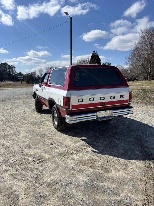 1991 Dodge Ramcharger - Image 3 of 31